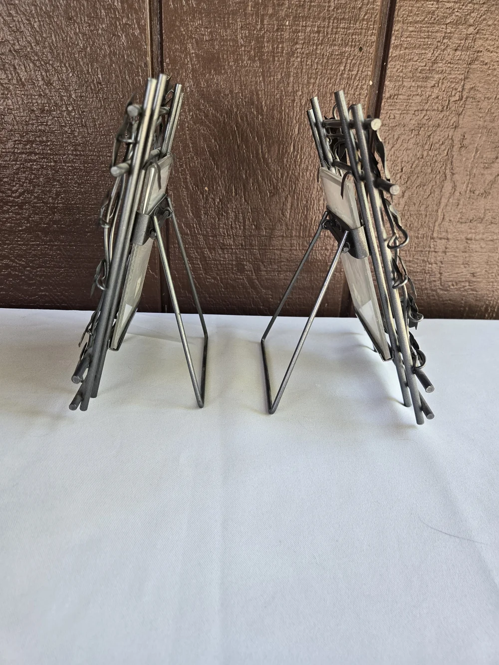Decorative Metal Photo Frame with Ivy Accents - Set of 2
